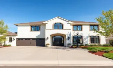 5100 square foot two level home in washington utah white brick, 4 car garage, grand entrance